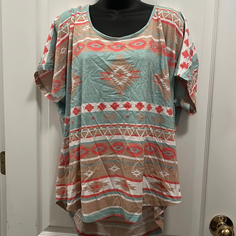 Pretty tee